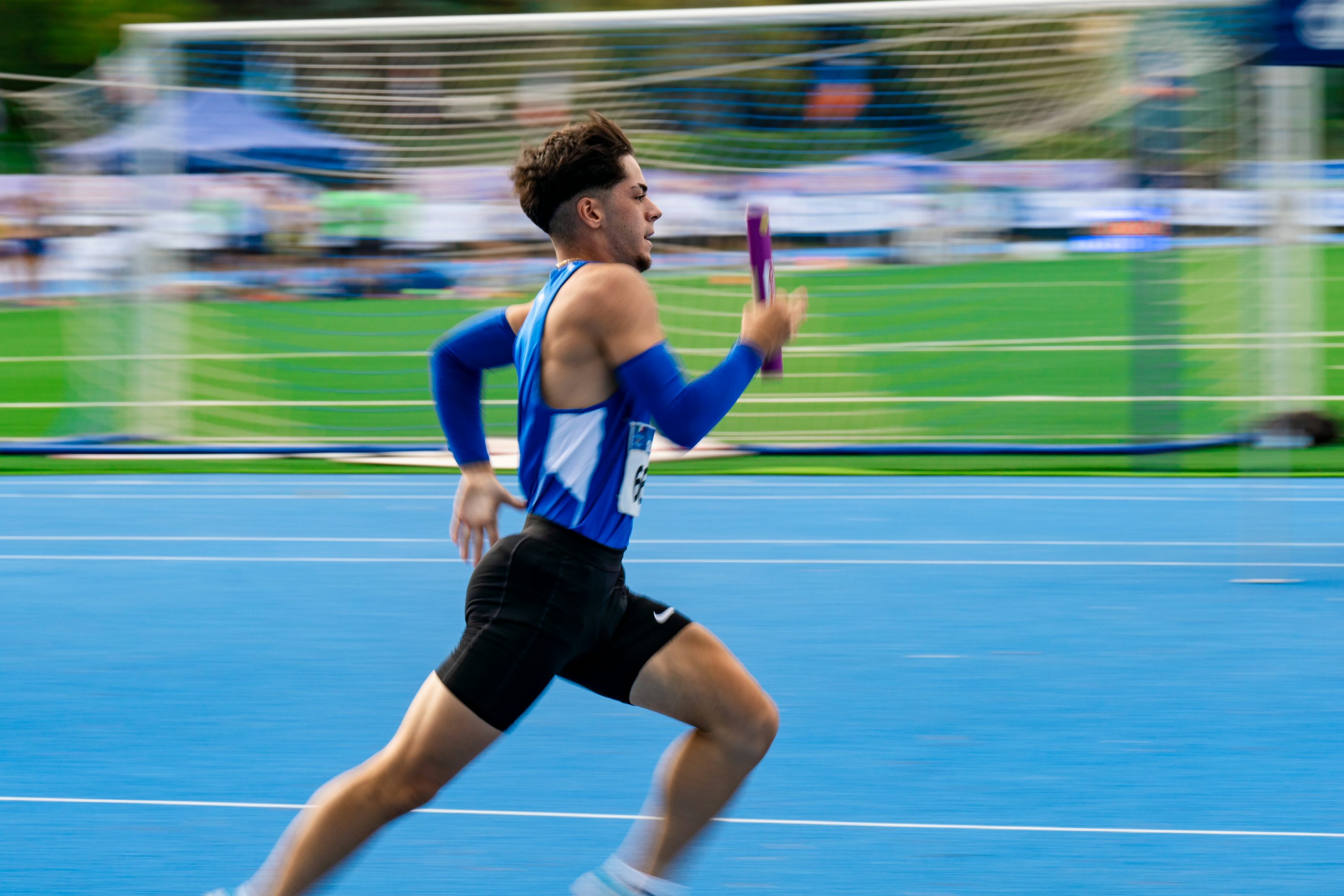 Athlete with fast reflexes in action